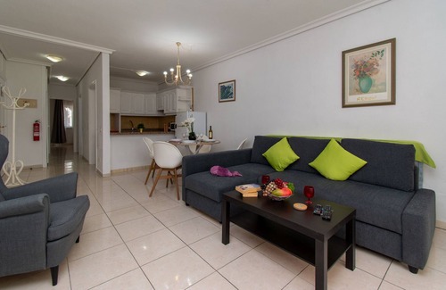 Chayofa Apartment | Modern 1 apartment with communal pool