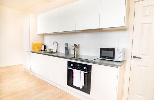 Newark Apartment | Modern 1 Bed Apartment in Central Newark