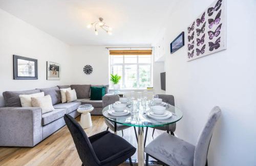 Surrey Docks Apartment | Modern 1 Bed APT , London Zone 2 , Monthly & Weekly Stays Welcome , Near Uber Boat