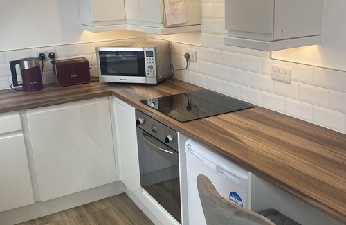 Yeovil Apartment | Modern 1 bed flat next to town center - amazing location !