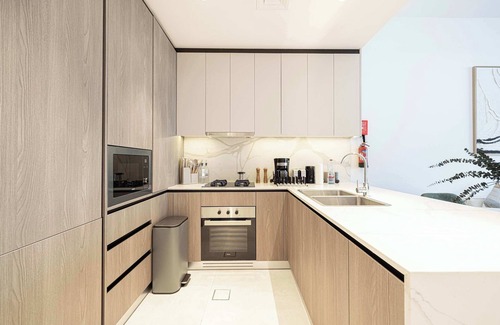 Al Barsha Apartment | Modern 1-Bedroom Apartment With Padel Court Access