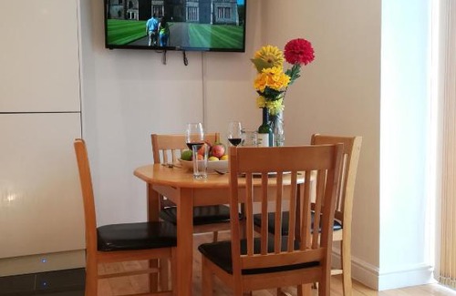Uplands Apartment | Modern, 1 Bedroom Apartment, Uplands, Swansea