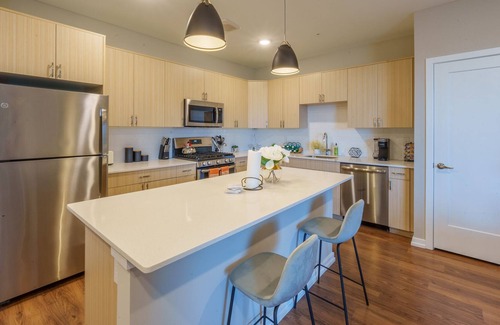 Bayonne Apartment | Modern 1 Bedroom Beauty. mins away from the airport, hospitals & NYC