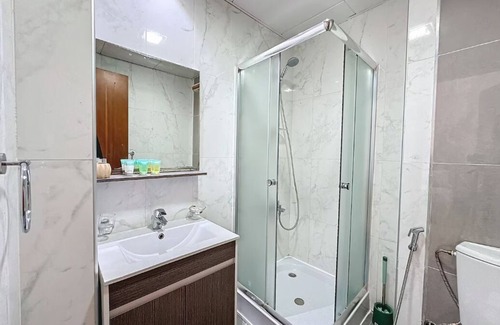 Dubai Apartment | Modern 1 Bedroom in Dubai Oasis