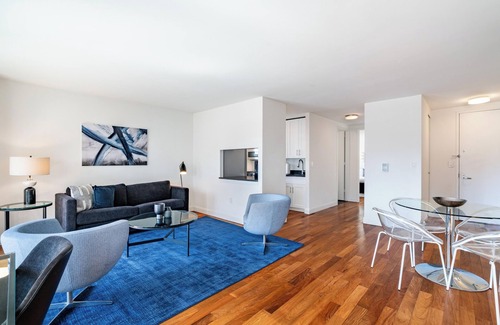 Gramercy Apartment | Modern 1 Bedroom in Gramercy with Private Balcony