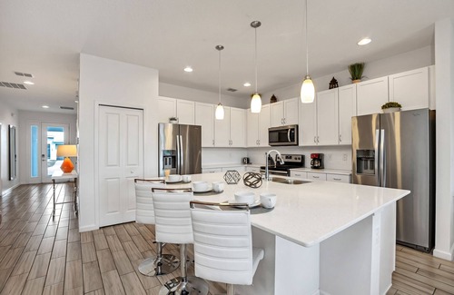 Kissimmee Villa | Modern 10 Bedroom Home - Only Minutes from Disney!