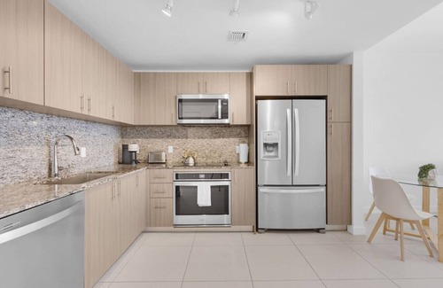 Doral Apartment | Modern 1BR| Downtown Doral
