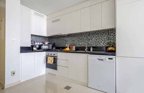Sheikh Zayed Road Apartment | Modern 1BR Near to Water Canal in Business Bay