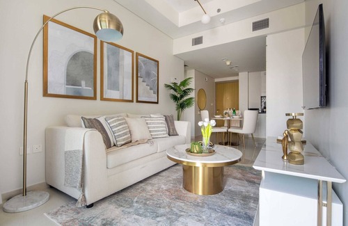 Sheikh Zayed Road Apartment | Modern 1BR Near to Water Canal in Business Bay