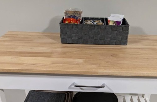 South Austin Apartment | Modern 2 BDRM Apartment in Chicago