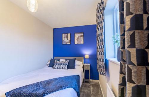 Newark upon Trent House | Modern 2-Bed Home with Free Parking Near Peak District