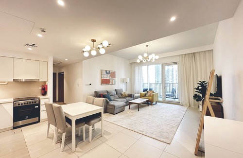 Dubai Apartment | Modern 2-bedroom apartment with WiFi, fitness room in welcoming Dubai