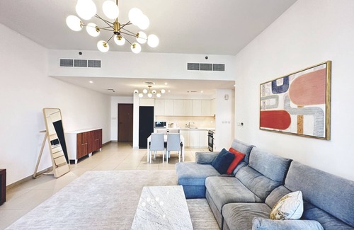 Dubai Apartment | Modern 2-bedroom apartment with WiFi, fitness room in welcoming Dubai