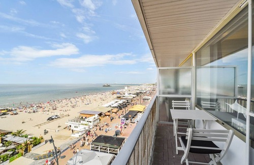 Blankenberge Apartment | Modern 2-bedroom flat with sea views.