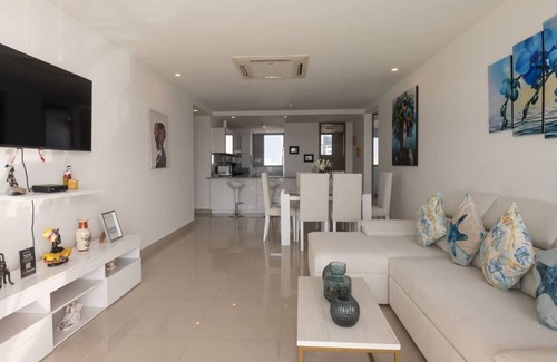 Bocagrande Apartment | Modern 2 Bedroom Beachfront Apartment In Bocagrande