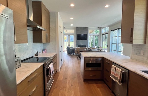 Gig Harbor House | Modern 2-bedroom with views on acreage w/sport court/pickle-ball on Fox Island