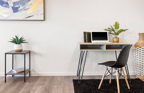 West San Jose Apartment | Modern 2-Bedroom With Free Parking On Premises!