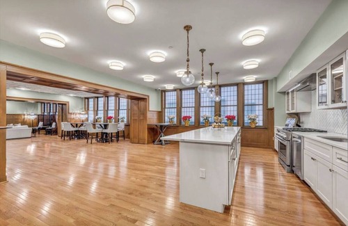 Playhouse Square Apartment | Modern 2-BR | Heated Pool & Steam + Gym Playhouse