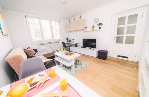 Old Town Apartment | Modern 2BDR apartment-CATHEDRAL VIEW-BEST LOCATION