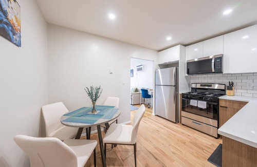 North Ironbound Apartment | Modern 2BR Apt. 8 Min Walkto Penn Station! - WiFi