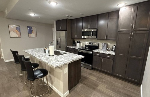 Las Casitas del Sur Condo | Modern 2BR Condo with Pool, Wi-Fi & Parking near Downtown Chandler