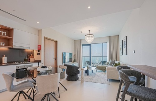 Dubai Marina Apartment | Modern 2BR HighFloor Haven - Vida Marina