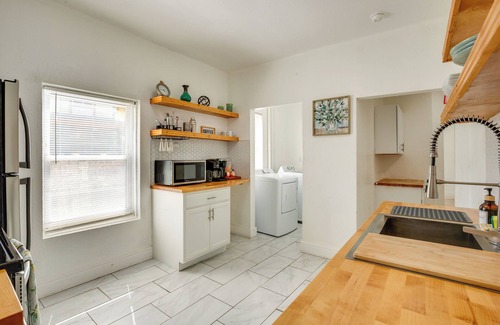 North Hyde Park Apartment | Modern 2BR Kansas City Condo Near Downtown