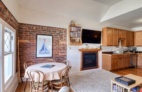 Leadville Condo | Modern 2BR Loft: Walk to Downtown - 30 plus day