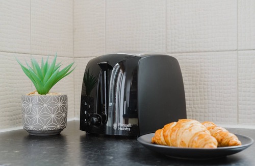 Sheffield Apartment | Modern 2BR on Ecclesall Road