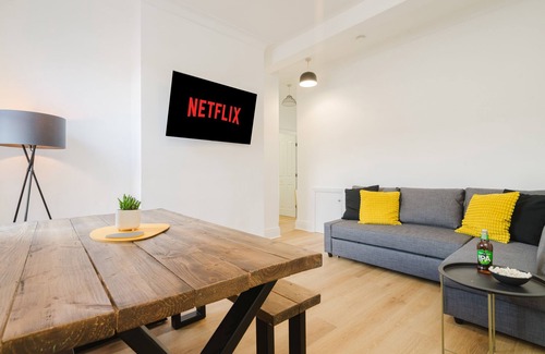 Sheffield Apartment | Modern 2BR on Ecclesall Road