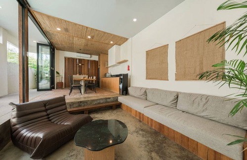 Seminyak House | Modern 2BR Villa Rooftop & Pool