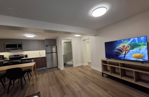 Newtonbrook House | Modern 3-Bedroom Escape + Free Parking