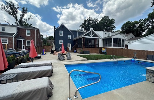 Bowman House | Modern 3-bedroom house with pool, spa, and infrared sauna in the Highlands
