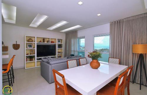 Copacabana Apartment | Modern 3 bedroom penthouse with jacuzzi and BBQ