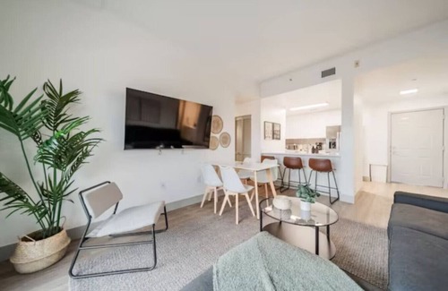 Charlotte Center City Apartment | Modern 3-Bedroom Retreat in Uptown Charlotte