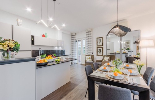 Lucca Historical Center Apartment | Modern 3 Bedrooms Apartment with Terrace inside the Walls of Lucca