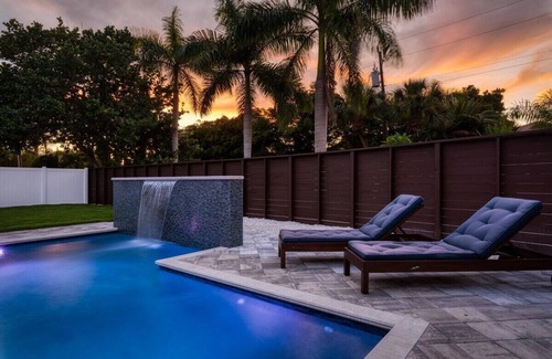 Sarasota House | Modern 3 BR luxury pool home on Lido Key - A Shore Thing