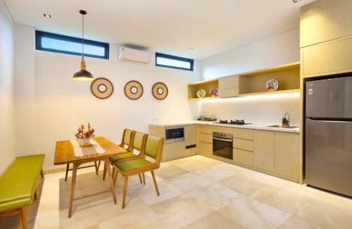 Dewi Sri Villa | Modern 3 BR Private Pool Villa ZN103