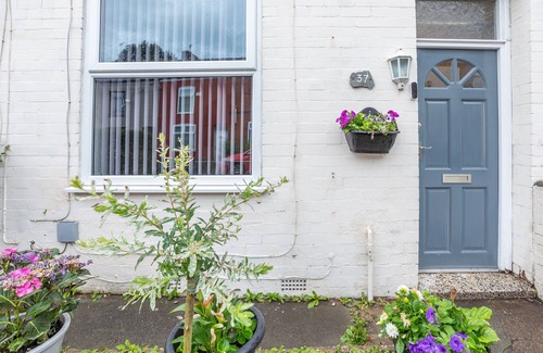 Swinton House | Modern 3BD House, free parking, Manchester/Salford