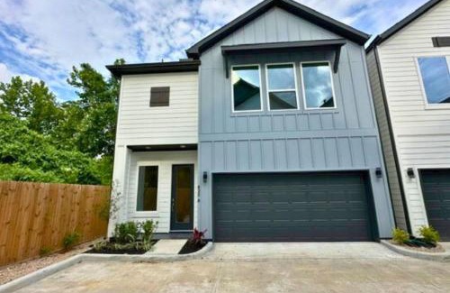 Northside House | Modern 3BR 10 Min to Downtown