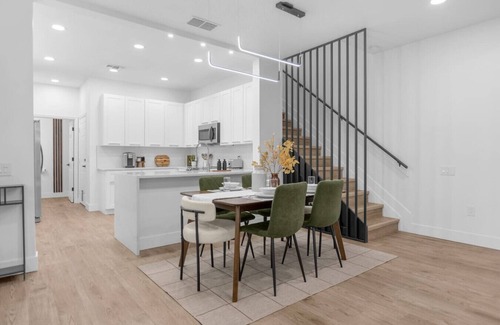 Casselberry House | Modern 3BR/3BA home in Prime Winter Park Location
