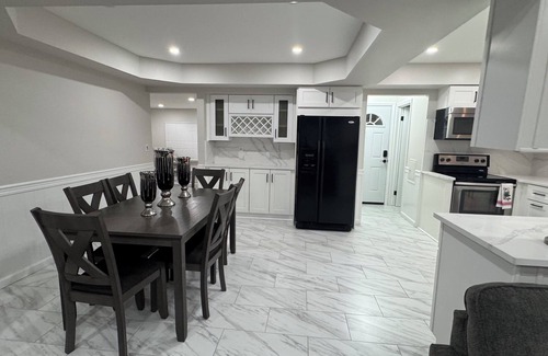 Sterling Heights House | Modern 3BR Family Retreat -Fast Wi-Fi Smart TV Prime Location