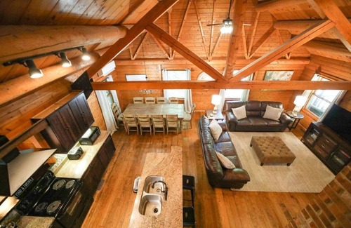 Afton Apartment | Modern 4 bd Log Cabin in Afton on 151 Brew/Wine Trail/Hike/Ski