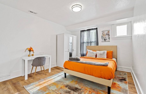 Pittsburgh Apartment | Modern 4 BDRM 2 bath Apt Baby & Fur Baby Friendly