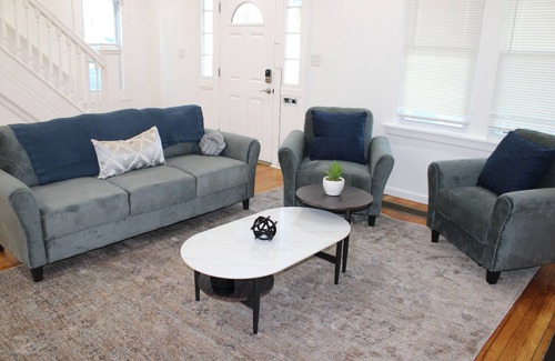 Wilmington House | Modern 4 Bedroom Home in Wilmington