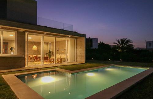 Pisco House | Modern 4BR Villa with Private Pool in Paracas