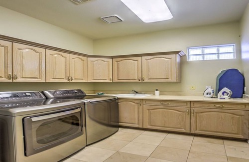 Spring Valley Villa | Modern 7000sf Villa, Private Basketball/tennis Court Pool Sleeps 24