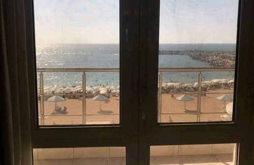 Al-Muntazah Apartment | Modern and luxury apartment for vacation in front of the beach