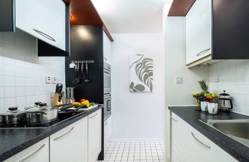 Courtfield Apartment | Modern, Aesthetic 2bed 2bath, South Kensington