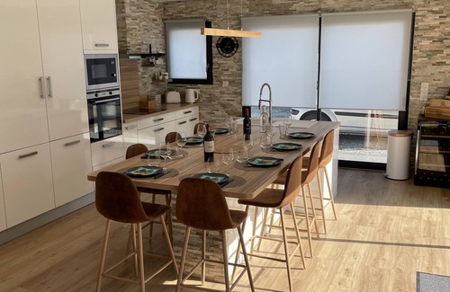 Carmaux House | Modern air-conditioned house with swimming pool in a quiet location 15 kms from Albi